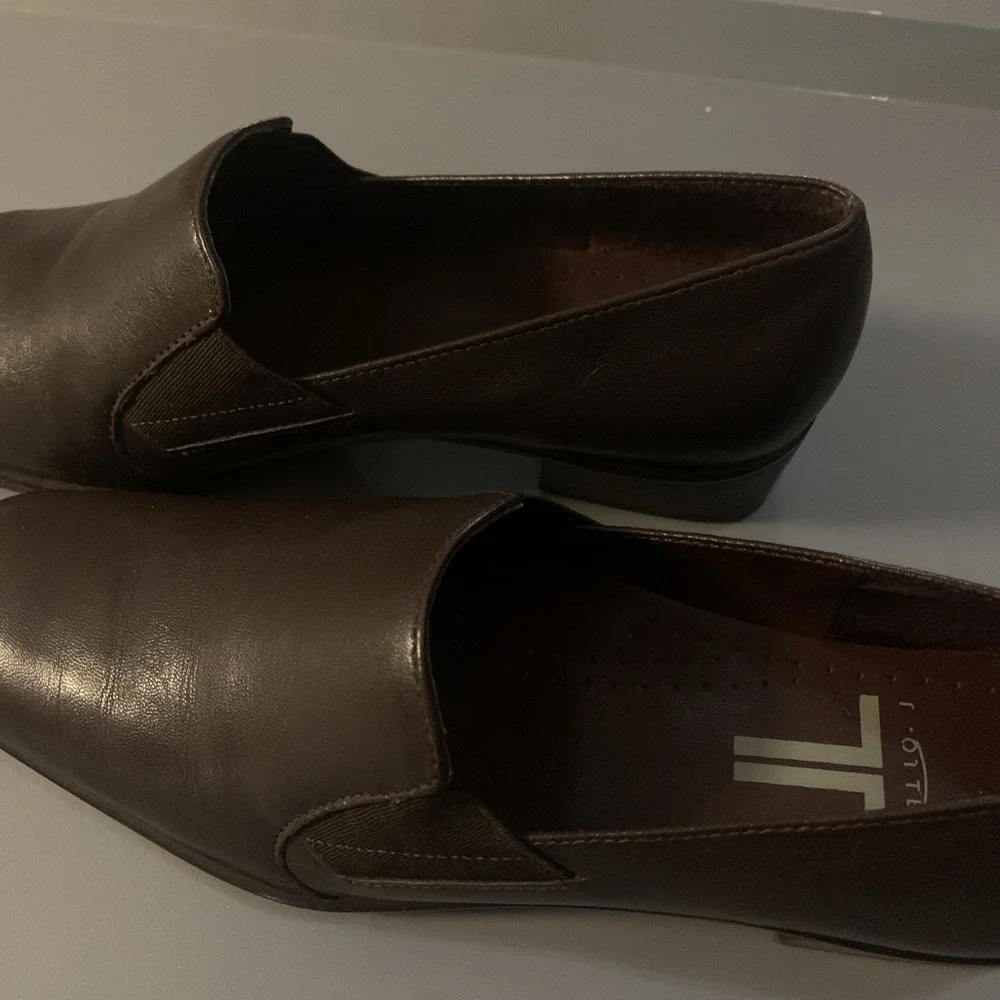 Trotters Womens Brown 6‎ Narrow Loafers Slip Ons